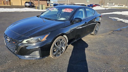 2025 Nissan Altima SR