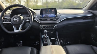 2025 Nissan Altima SR