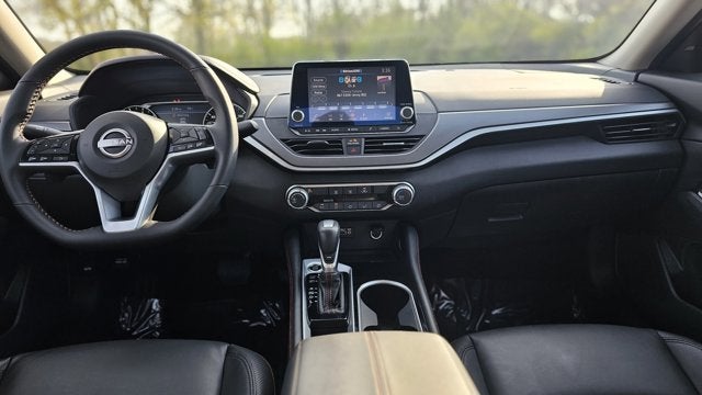 2025 Nissan Altima SR