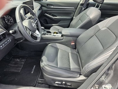2023 Nissan Altima 2.5 SL-$2000. DOWN-SUNROOF-LOW MILES-Remote Start And Leather Trim Interior