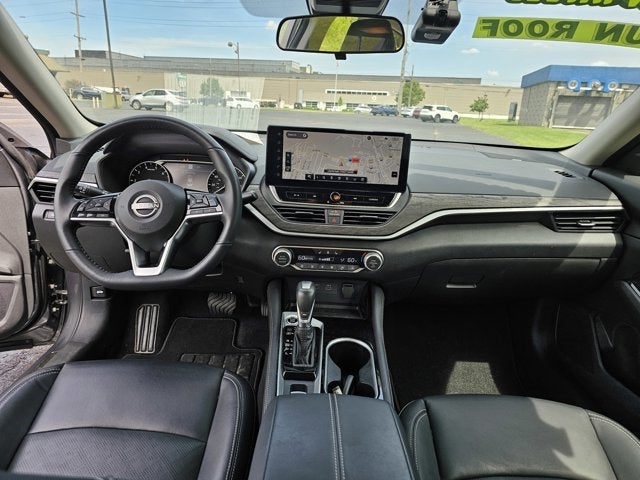 2023 Nissan Altima 2.5 SL-$2000. DOWN-SUNROOF-LOW MILES-Remote Start And Leather Trim Interior