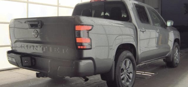 2025 Nissan Frontier SV