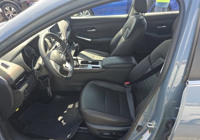 2025 Nissan Sentra SR--SUNROOF--LOW MILES--WELL EQUIPPED