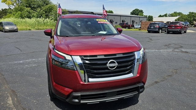 2023 Nissan Pathfinder SV--FOUR WHEEL DRIVE, 3RD ROW SEATING--REAR AIR CONDITIONING