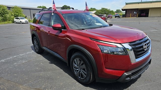 2023 Nissan Pathfinder SV--FOUR WHEEL DRIVE, 3RD ROW SEATING--REAR AIR CONDITIONING