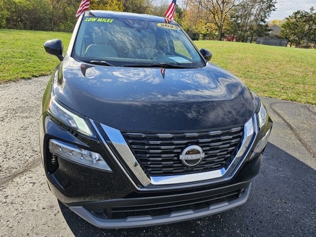 2023 Nissan Rogue SV--ALL WHEEL DRIVE-LOW, LOW MILES